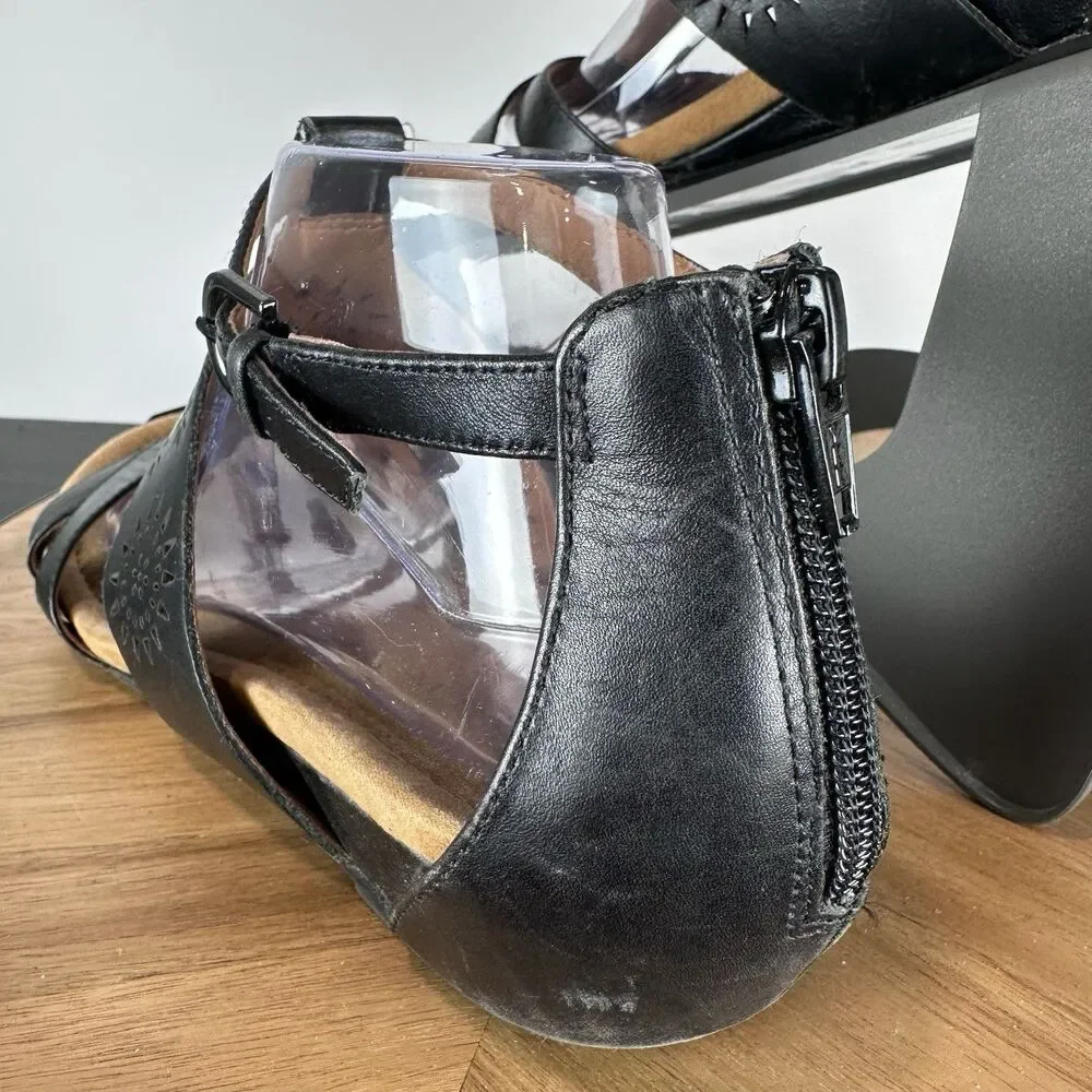 Comfortiva Womens Black Leather Ankle Strap 9M Comfort Sandal Sun Boho Y2K